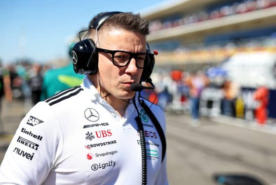 Peter Bonnington (GBR) Mercedes AMG F1 Race Engineer on the grid.
19.10.2025. Formula 1 World Championship, Rd 19, United States Grand Prix, Austin, Texas, USA, Race Day.
- www.xpbimages.com, EMail: requests@xpbimages.com © Copyright: Bearne / XPB Images