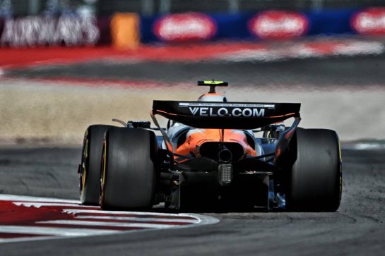 Lando Norris (GBR) McLaren MCL39.
19.10.2025. Formula 1 World Championship, Rd 19, United States Grand Prix, Austin, Texas, USA, Race Day.
- www.xpbimages.com, EMail: requests@xpbimages.com © Copyright: Price	/ XPB Images