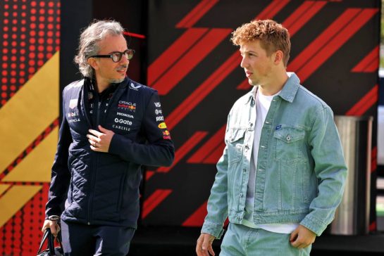 (L to R): Laurent Mekies (FRA) Red Bull Racing Team Principal and CEO with Liam Lawson (NZL) Racing Bulls.
23.10.2025. Formula 1 World Championship, Rd 20, Mexican Grand Prix, Mexico City, Mexico, Preparation Day.
- www.xpbimages.com, EMail: requests@xpbimages.com © Copyright: Moy / XPB Images