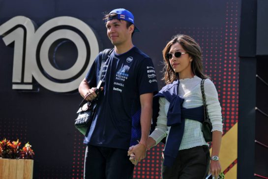 (L to R): Alexander Albon (THA) Atlassian Williams Racing with his girlfriend Muni Lily He (CHN) Professional Golfer.
24.10.2025. Formula 1 World Championship, Rd 20, Mexican Grand Prix, Mexico City, Mexico, Practice Day.
- www.xpbimages.com, EMail: requests@xpbimages.com © Copyright: Moy / XPB Images