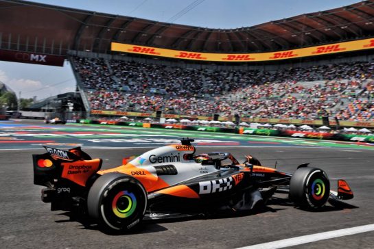 Oscar Piastri (AUS) McLaren MCL39.
24.10.2025. Formula 1 World Championship, Rd 20, Mexican Grand Prix, Mexico City, Mexico, Practice Day.
- www.xpbimages.com, EMail: requests@xpbimages.com © Copyright: Batchelor / XPB Images
