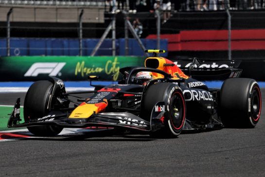 Yuki Tsunoda (JPN) Red Bull Racing RB21.
24.10.2025. Formula 1 World Championship, Rd 20, Mexican Grand Prix, Mexico City, Mexico, Practice Day.
- www.xpbimages.com, EMail: requests@xpbimages.com © Copyright: Moy / XPB Images