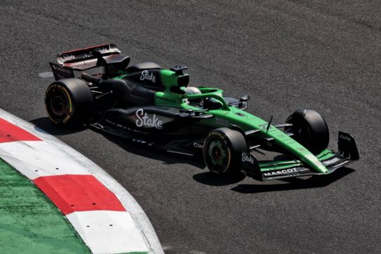 Nico Hulkenberg (GER) Sauber C45.
25.10.2025. Formula 1 World Championship, Rd 20, Mexican Grand Prix, Mexico City, Mexico, Qualifying Day.
- www.xpbimages.com, EMail: requests@xpbimages.com © Copyright: Bearne / XPB Images
