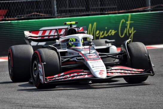 Oliver Bearman (GBR) Haas VF-25.
25.10.2025. Formula 1 World Championship, Rd 20, Mexican Grand Prix, Mexico City, Mexico, Qualifying Day.
- www.xpbimages.com, EMail: requests@xpbimages.com © Copyright: Bearne / XPB Images