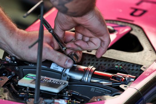 Mechanic works on the Alpine F1 Team A525 of Franco Colapinto (ARG).
25.10.2025. Formula 1 World Championship, Rd 20, Mexican Grand Prix, Mexico City, Mexico, Qualifying Day.
- www.xpbimages.com, EMail: requests@xpbimages.com © Copyright: Moy / XPB Images
