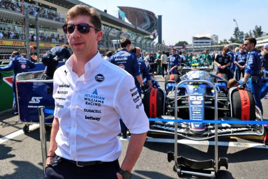 James Vowles (GBR) Atlassian Williams Racing Team Principal on the grid.
26.10.2025. Formula 1 World Championship, Rd 20, Mexican Grand Prix, Mexico City, Mexico, Race Day.
- www.xpbimages.com, EMail: requests@xpbimages.com © Copyright: Batchelor / XPB Images
