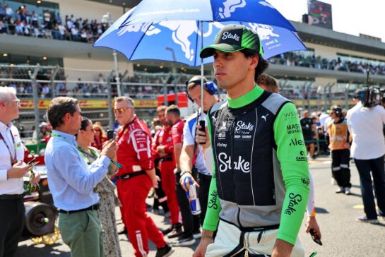 Gabriel Bortoleto (BRA) Sauber on the grid.
26.10.2025. Formula 1 World Championship, Rd 20, Mexican Grand Prix, Mexico City, Mexico, Race Day.
- www.xpbimages.com, EMail: requests@xpbimages.com © Copyright: Batchelor / XPB Images