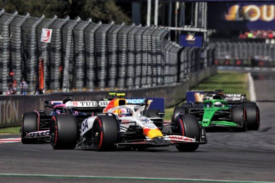 Liam Lawson (NZL) Racing Bulls VCARB 02.
26.10.2025. Formula 1 World Championship, Rd 20, Mexican Grand Prix, Mexico City, Mexico, Race Day.
- www.xpbimages.com, EMail: requests@xpbimages.com © Copyright: Bearne / XPB Images