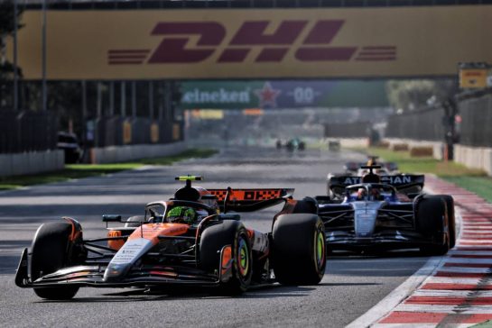 Lando Norris (GBR) McLaren MCL39.
26.10.2025. Formula 1 World Championship, Rd 20, Mexican Grand Prix, Mexico City, Mexico, Race Day.
- www.xpbimages.com, EMail: requests@xpbimages.com © Copyright: Batchelor / XPB Images