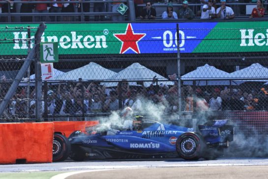 Carlos Sainz (ESP) Atlassian Williams Racing FW47 pulls off the circuit.
26.10.2025. Formula 1 World Championship, Rd 20, Mexican Grand Prix, Mexico City, Mexico, Race Day.
- www.xpbimages.com, EMail: requests@xpbimages.com © Copyright: Bearne / XPB Images