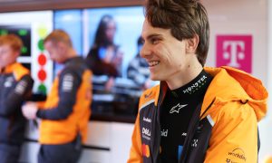 Piastri sees ‘plenty of positives’ despite tricky opening day in Vegas