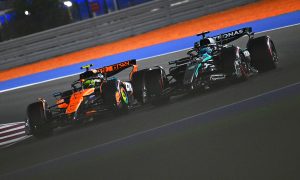Norris eyes Turn 1 ambush on Russell in Qatar Sprint