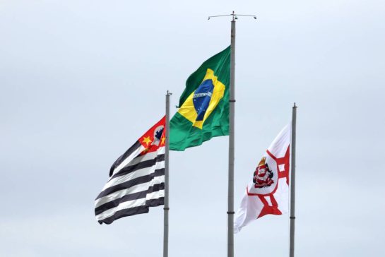 Circuit atmosphere - Brazilian flag.
06.11.2025. Formula 1 World Championship, Rd 21, Brazilian Grand Prix, Sao Paulo, Brazil, Preparation Day.
- www.xpbimages.com, EMail: requests@xpbimages.com © Copyright: Rew / XPB Images
