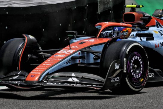 Carlos Sainz (ESP) Atlassian Williams Racing FW47 leaves the pits.
07.11.2025. Formula 1 World Championship, Rd 21, Brazilian Grand Prix, Sao Paulo, Brazil, Sprint Qualifying Day.
- www.xpbimages.com, EMail: requests@xpbimages.com © Copyright: Batchelor / XPB Images