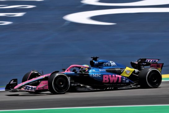 Franco Colapinto (ARG) Alpine F1 Team A525.
07.11.2025. Formula 1 World Championship, Rd 21, Brazilian Grand Prix, Sao Paulo, Brazil, Sprint Qualifying Day.
- www.xpbimages.com, EMail: requests@xpbimages.com © Copyright: Batchelor / XPB Images