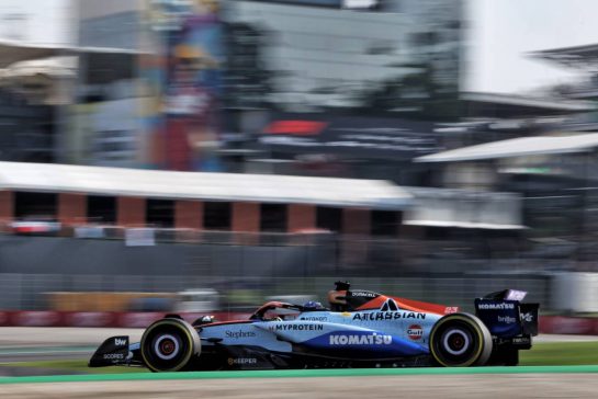 Alexander Albon (THA) Atlassian Williams Racing FW47.
07.11.2025. Formula 1 World Championship, Rd 21, Brazilian Grand Prix, Sao Paulo, Brazil, Sprint Qualifying Day.
- www.xpbimages.com, EMail: requests@xpbimages.com © Copyright: Rew / XPB Images