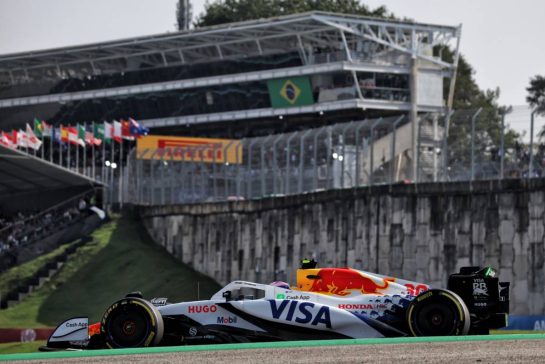 Liam Lawson (NZL) Racing Bulls VCARB 02.
07.11.2025. Formula 1 World Championship, Rd 21, Brazilian Grand Prix, Sao Paulo, Brazil, Sprint Qualifying Day.
- www.xpbimages.com, EMail: requests@xpbimages.com © Copyright: Rew / XPB Images