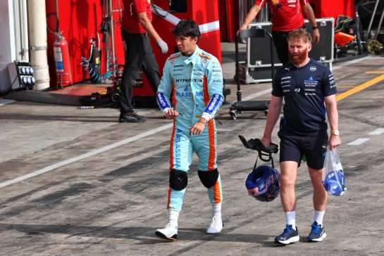 Alexander Albon (THA) Atlassian Williams Racing.
07.11.2025. Formula 1 World Championship, Rd 21, Brazilian Grand Prix, Sao Paulo, Brazil, Sprint Qualifying Day.
- www.xpbimages.com, EMail: requests@xpbimages.com © Copyright: Batchelor / XPB Images
