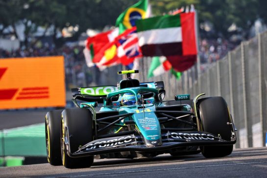 Fernando Alonso (ESP) Aston Martin F1 Team AMR25.
07.11.2025. Formula 1 World Championship, Rd 21, Brazilian Grand Prix, Sao Paulo, Brazil, Sprint Qualifying Day.
- www.xpbimages.com, EMail: requests@xpbimages.com © Copyright: Batchelor / XPB Images