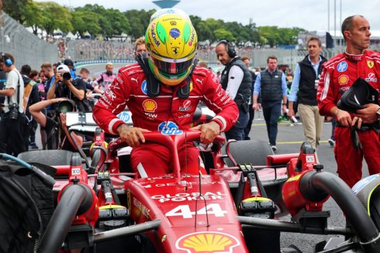 Lewis Hamilton (GBR) Ferrari SF-25 on the grid.
08.11.2025. Formula 1 World Championship, Rd 21, Brazilian Grand Prix, Sao Paulo, Brazil, Sprint and Qualifying Day.
- www.xpbimages.com, EMail: requests@xpbimages.com © Copyright: Batchelor / XPB Images