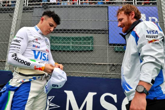 Isack Hadjar (FRA) Racing Bulls on the grid.
08.11.2025. Formula 1 World Championship, Rd 21, Brazilian Grand Prix, Sao Paulo, Brazil, Sprint and Qualifying Day.
- www.xpbimages.com, EMail: requests@xpbimages.com © Copyright: Batchelor / XPB Images