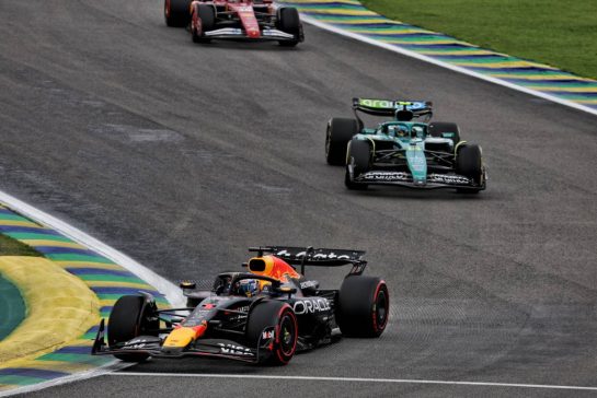 Max Verstappen (NLD) Red Bull Racing RB21.
08.11.2025. Formula 1 World Championship, Rd 21, Brazilian Grand Prix, Sao Paulo, Brazil, Sprint and Qualifying Day.
- www.xpbimages.com, EMail: requests@xpbimages.com © Copyright: Batchelor / XPB Images