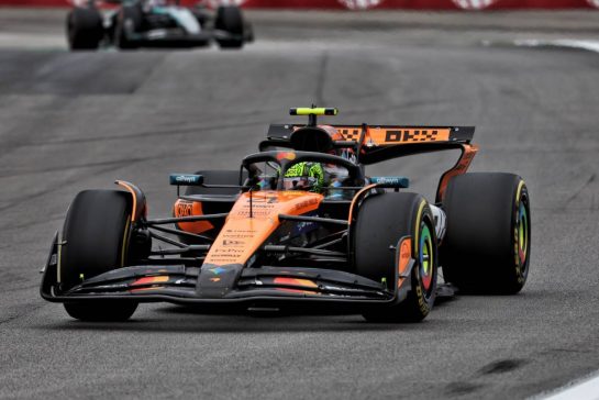 Lando Norris (GBR) McLaren MCL39.
08.11.2025. Formula 1 World Championship, Rd 21, Brazilian Grand Prix, Sao Paulo, Brazil, Sprint and Qualifying Day.
- www.xpbimages.com, EMail: requests@xpbimages.com © Copyright: Rew / XPB Images