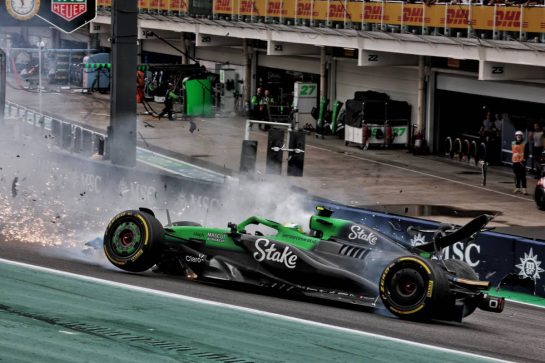 Gabriel Bortoleto (BRA) Sauber C45 crashed out of the race.
08.11.2025. Formula 1 World Championship, Rd 21, Brazilian Grand Prix, Sao Paulo, Brazil, Sprint and Qualifying Day.
- www.xpbimages.com, EMail: requests@xpbimages.com © Copyright: Charniaux / XPB Images