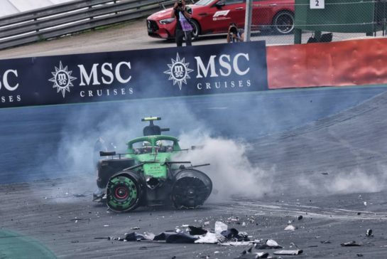 Gabriel Bortoleto (BRA) Sauber C45 crashed out of the race.
08.11.2025. Formula 1 World Championship, Rd 21, Brazilian Grand Prix, Sao Paulo, Brazil, Sprint and Qualifying Day.
- www.xpbimages.com, EMail: requests@xpbimages.com © Copyright: Charniaux / XPB Images