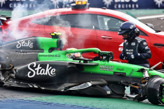 Gabriel Bortoleto (BRA) Sauber C45 crashed out of the race.
08.11.2025. Formula 1 World Championship, Rd 21, Brazilian Grand Prix, Sao Paulo, Brazil, Sprint and Qualifying Day.
- www.xpbimages.com, EMail: requests@xpbimages.com © Copyright: XPB Images
