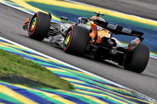 Lando Norris (GBR) McLaren MCL39.
08.11.2025. Formula 1 World Championship, Rd 21, Brazilian Grand Prix, Sao Paulo, Brazil, Sprint and Qualifying Day.
- www.xpbimages.com, EMail: requests@xpbimages.com © Copyright: Charniaux / XPB Images
