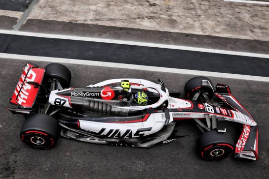 Oliver Bearman (GBR) Haas VF-25.
08.11.2025. Formula 1 World Championship, Rd 21, Brazilian Grand Prix, Sao Paulo, Brazil, Sprint and Qualifying Day.
- www.xpbimages.com, EMail: requests@xpbimages.com © Copyright: Batchelor / XPB Images