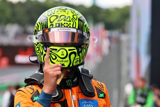 Lando Norris (GBR) McLaren celebrates his pole position in qualifying parc ferme.
08.11.2025. Formula 1 World Championship, Rd 21, Brazilian Grand Prix, Sao Paulo, Brazil, Sprint and Qualifying Day.
- www.xpbimages.com, EMail: requests@xpbimages.com © Copyright: Batchelor / XPB Images