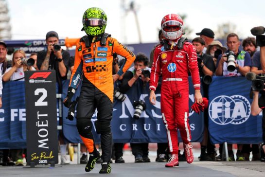 Pole sitter Lando Norris (GBR) McLaren in qualifying parc ferme.
08.11.2025. Formula 1 World Championship, Rd 21, Brazilian Grand Prix, Sao Paulo, Brazil, Sprint and Qualifying Day.
- www.xpbimages.com, EMail: requests@xpbimages.com © Copyright: Charniaux / XPB Images