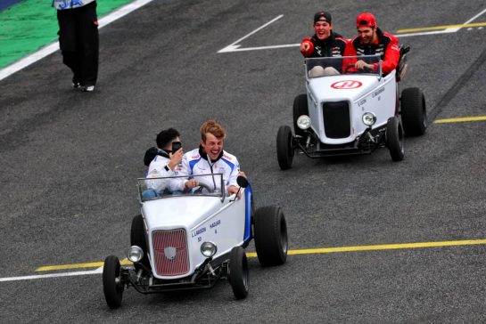 (L to R): Isack Hadjar (FRA) Racing Bulls; Liam Lawson (NZL) Racing Bulls; Oliver Bearman (GBR) Haas F1 Team; and Esteban Ocon (FRA) Haas F1 Team, on the drivers' parade.
09.11.2025. Formula 1 World Championship, Rd 21, Brazilian Grand Prix, Sao Paulo, Brazil, Race Day.
- www.xpbimages.com, EMail: requests@xpbimages.com © Copyright: Batchelor / XPB Images