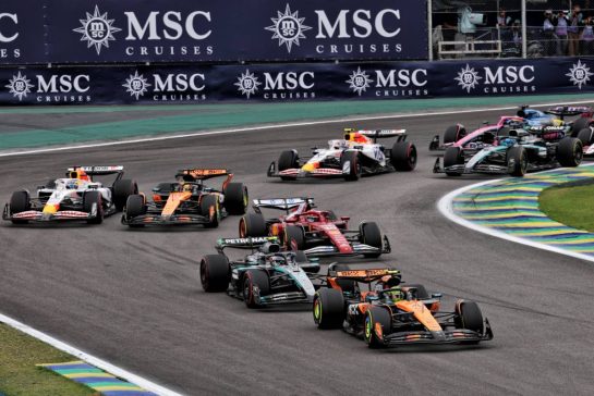 Lewis Hamilton (GBR) Ferrari SF-25 leads at the start of the race.
09.11.2025. Formula 1 World Championship, Rd 21, Brazilian Grand Prix, Sao Paulo, Brazil, Race Day.
- www.xpbimages.com, EMail: requests@xpbimages.com © Copyright: Batchelor / XPB Images