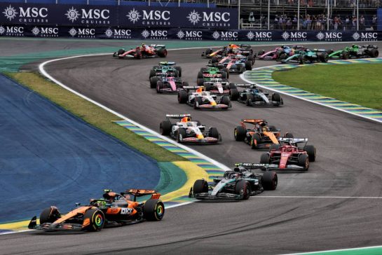 Lewis Hamilton (GBR) Ferrari SF-25 leads at the start of the race.
09.11.2025. Formula 1 World Championship, Rd 21, Brazilian Grand Prix, Sao Paulo, Brazil, Race Day.
- www.xpbimages.com, EMail: requests@xpbimages.com © Copyright: Batchelor / XPB Images