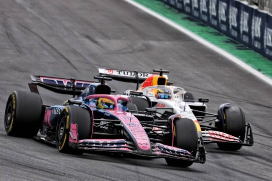 Pierre Gasly (FRA) Alpine F1 Team A525 and Isack Hadjar (FRA) Racing Bulls VCARB 02 battle for position.
09.11.2025. Formula 1 World Championship, Rd 21, Brazilian Grand Prix, Sao Paulo, Brazil, Race Day.
- www.xpbimages.com, EMail: requests@xpbimages.com © Copyright: Charniaux / XPB Images