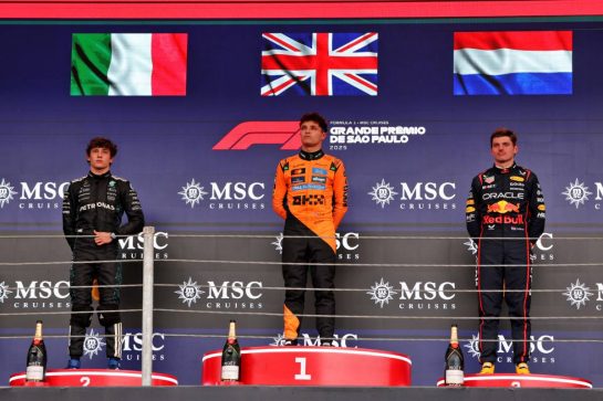 The podium (L to R): Andrea Kimi Antonelli (ITA) Mercedes AMG F1, second; Lando Norris (GBR) McLaren, race winner; Max Verstappen (NLD) Red Bull Racing, third.
09.11.2025. Formula 1 World Championship, Rd 21, Brazilian Grand Prix, Sao Paulo, Brazil, Race Day.
- www.xpbimages.com, EMail: requests@xpbimages.com © Copyright: Rew / XPB Images