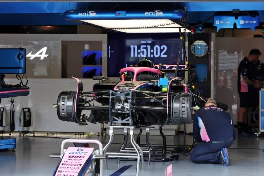 Alpine F1 Team A525 being prepared in the pit garage.
19.11.2025. Formula 1 World Championship, Rd 22, Las Vegas Grand Prix, Las Vegas, Nevada, USA, Preparation Day.
- www.xpbimages.com, EMail: requests@xpbimages.com © Copyright: Moy / XPB Images