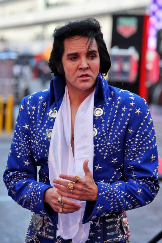 Circuit atmosphere - Elvis Impersonator in the paddock.
19.11.2025. Formula 1 World Championship, Rd 22, Las Vegas Grand Prix, Las Vegas, Nevada, USA, Preparation Day.
- www.xpbimages.com, EMail: requests@xpbimages.com © Copyright: Moy / XPB Images