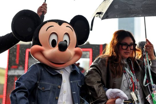 Mickey Mouse (USA).
19.11.2025. Formula 1 World Championship, Rd 22, Las Vegas Grand Prix, Las Vegas, Nevada, USA, Preparation Day.
- www.xpbimages.com, EMail: requests@xpbimages.com © Copyright: Bearne / XPB Images