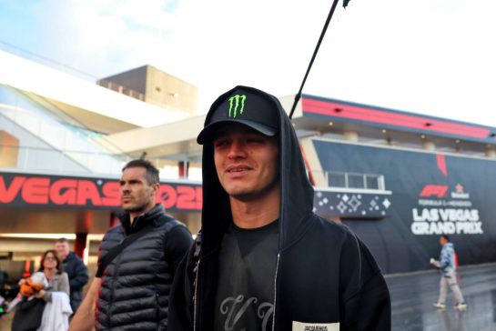 Lando Norris (GBR) McLaren.
19.11.2025. Formula 1 World Championship, Rd 22, Las Vegas Grand Prix, Las Vegas, Nevada, USA, Preparation Day.
- www.xpbimages.com, EMail: requests@xpbimages.com © Copyright: Bearne / XPB Images