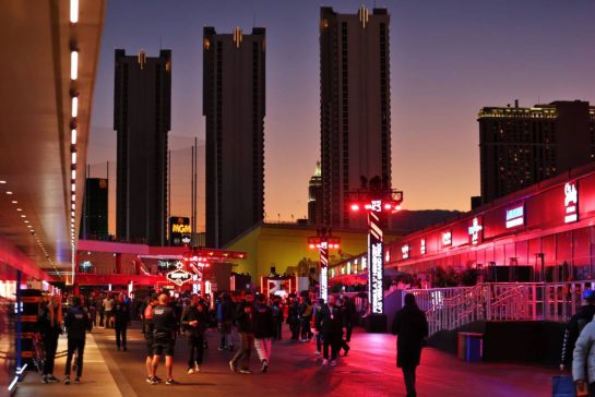 Paddock atmosphere.
19.11.2025. Formula 1 World Championship, Rd 22, Las Vegas Grand Prix, Las Vegas, Nevada, USA, Preparation Day.
- www.xpbimages.com, EMail: requests@xpbimages.com © Copyright: Patching / XPB Images