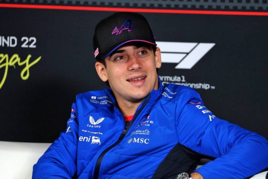 Franco Colapinto (ARG) Alpine F1 Team in the FIA Press Conference.
19.11.2025. Formula 1 World Championship, Rd 22, Las Vegas Grand Prix, Las Vegas, Nevada, USA, Preparation Day.
- www.xpbimages.com, EMail: requests@xpbimages.com © Copyright: Moy / XPB Images