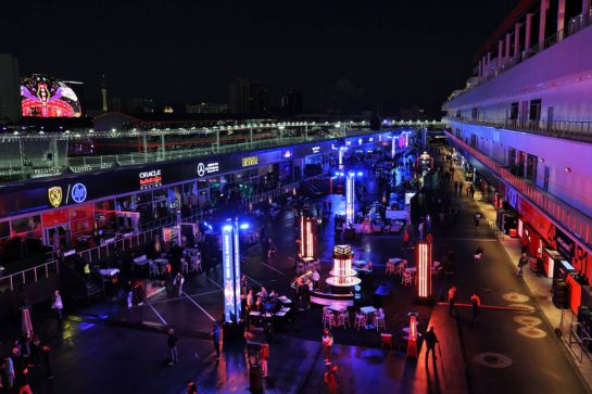 Paddock atmosphere.
19.11.2025. Formula 1 World Championship, Rd 22, Las Vegas Grand Prix, Las Vegas, Nevada, USA, Preparation Day.
- www.xpbimages.com, EMail: requests@xpbimages.com © Copyright: Moy / XPB Images