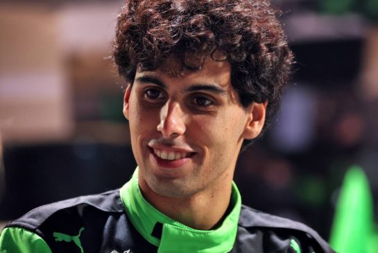 Gabriel Bortoleto (BRA) Sauber.
19.11.2025. Formula 1 World Championship, Rd 22, Las Vegas Grand Prix, Las Vegas, Nevada, USA, Preparation Day.
- www.xpbimages.com, EMail: requests@xpbimages.com © Copyright: Batchelor / XPB Images