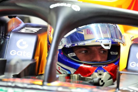 Max Verstappen (NLD) Red Bull Racing RB21.
20.11.2025. Formula 1 World Championship, Rd 22, Las Vegas Grand Prix, Las Vegas, Nevada, USA, Practice Day
- www.xpbimages.com, EMail: requests@xpbimages.com © Copyright: Batchelor / XPB Images