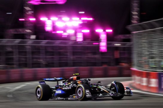 Carlos Sainz (ESP) Atlassian Williams Racing FW47.
20.11.2025. Formula 1 World Championship, Rd 22, Las Vegas Grand Prix, Las Vegas, Nevada, USA, Practice Day
- www.xpbimages.com, EMail: requests@xpbimages.com © Copyright: Bearne / XPB Images