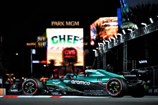 Fernando Alonso (ESP) Aston Martin F1 Team AMR25.
20.11.2025. Formula 1 World Championship, Rd 22, Las Vegas Grand Prix, Las Vegas, Nevada, USA, Practice Day
- www.xpbimages.com, EMail: requests@xpbimages.com © Copyright: Price / XPB Images